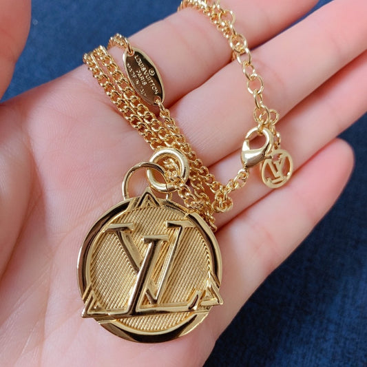 2025 Luxury Pendant Necklace