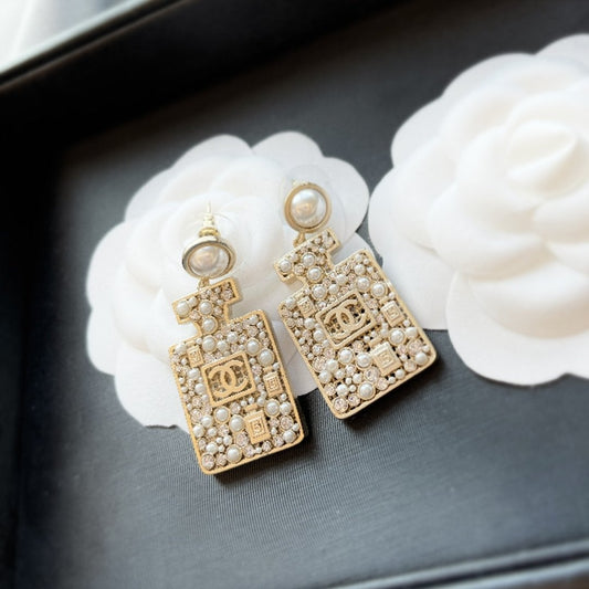 2025 Luxury Pearl Wine Bottle Drop Earrings