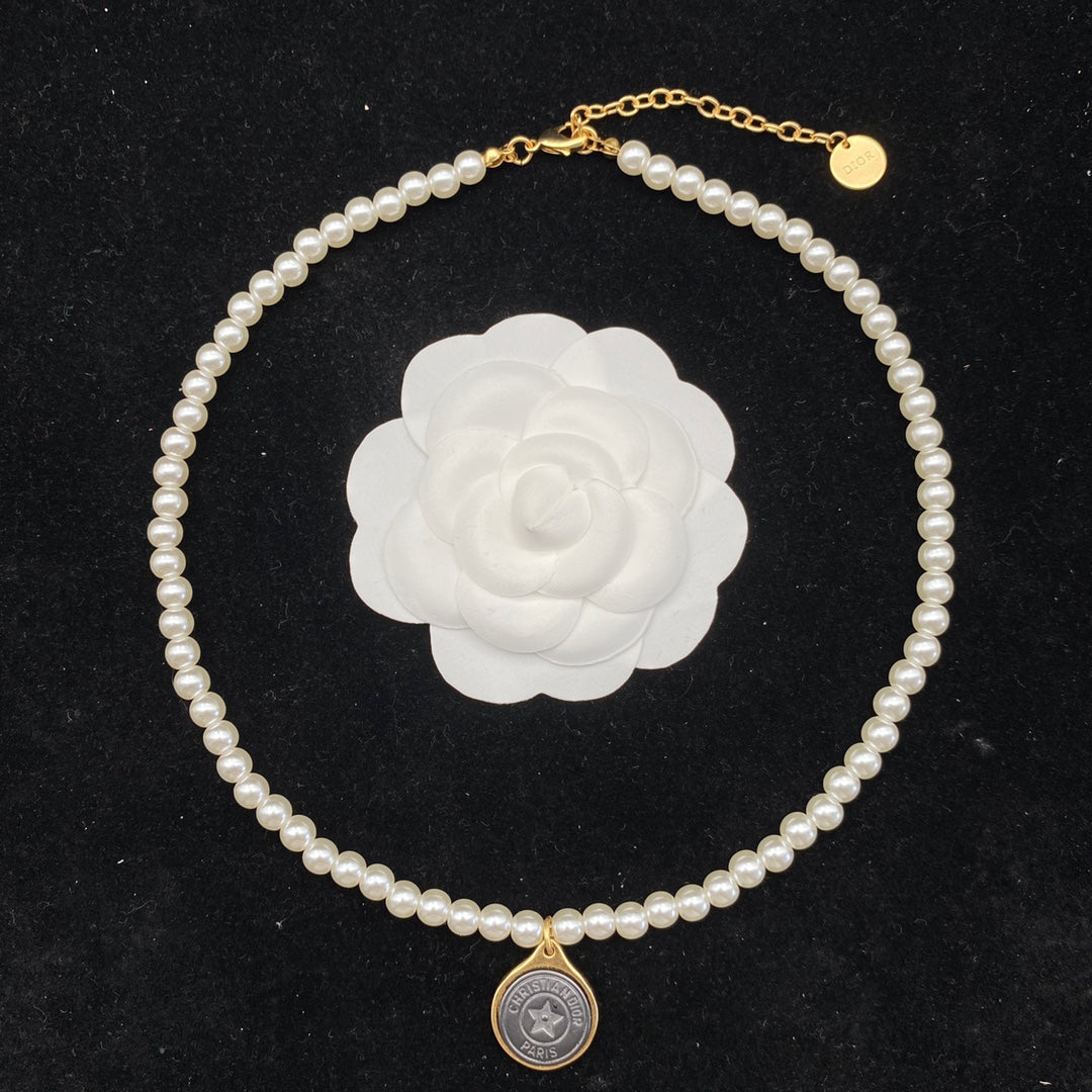 2025 Fashion CD Pearl Pendant Brand Necklace