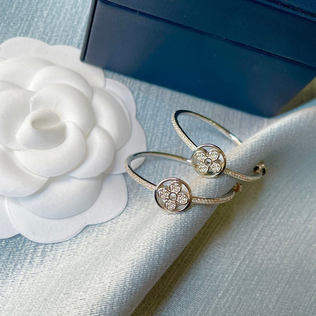 2025 Monogram Flower Diamond Earrings