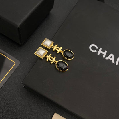 2025 Vintage Noble Stitching Earrings