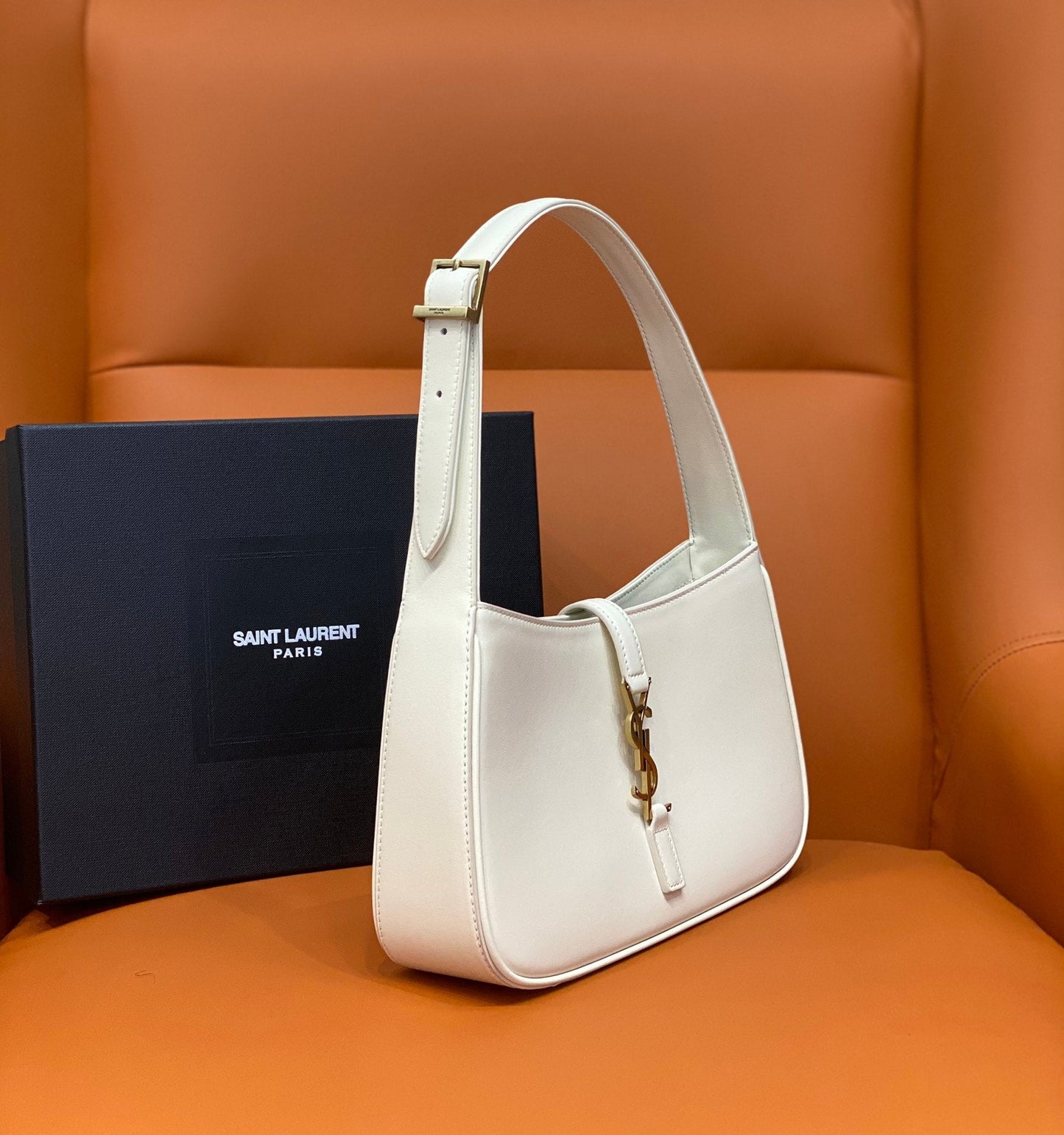 2025 Bag LE 5 À 7 Hobo Bag Y1