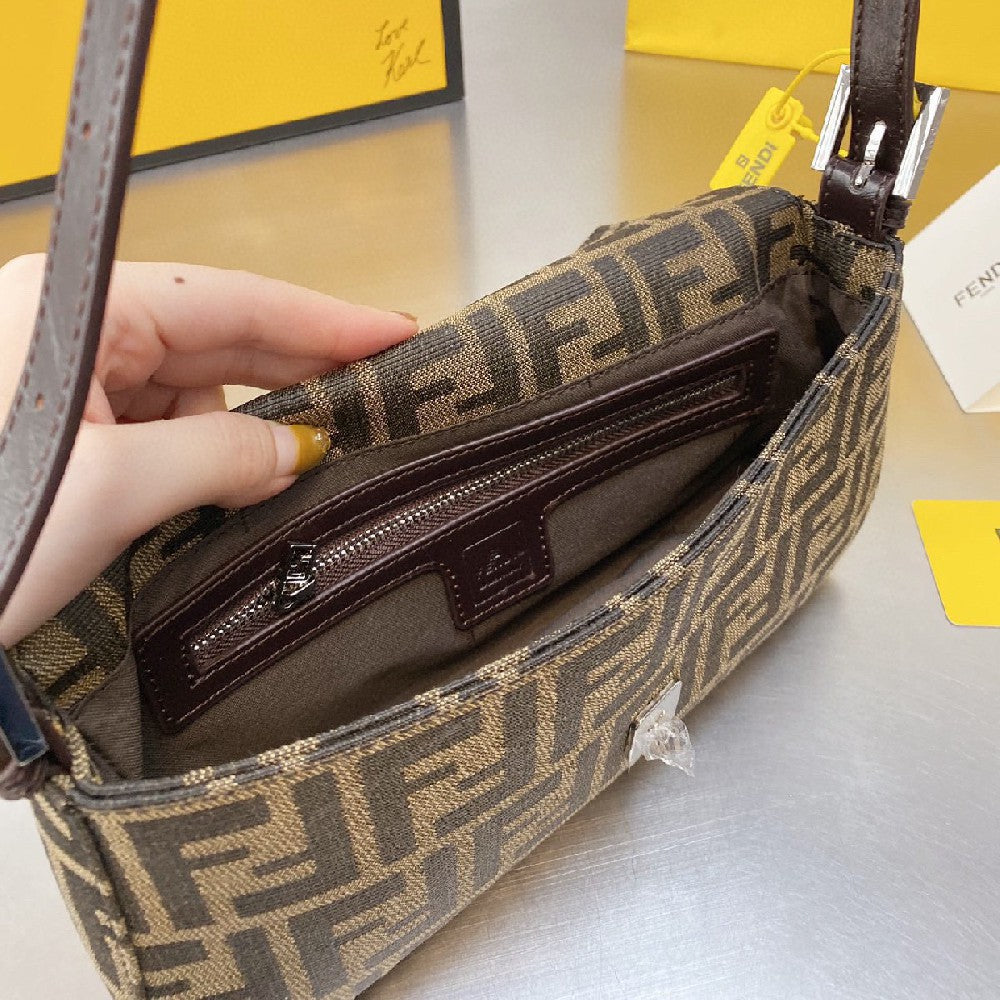 2025 Bag Classic Baguette Bag F4