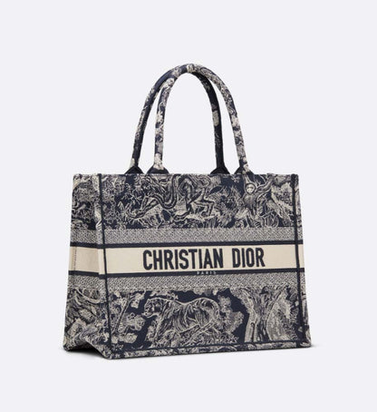 2025 Bag MEDIUM D BOOK TOTE