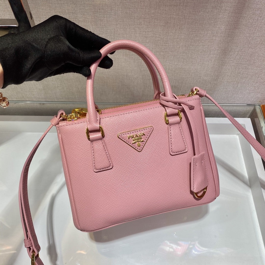 2025 Bag Classic Top-handle Bag W172