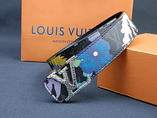 2025 3 Colors four-leaf clover graffiti carved belt