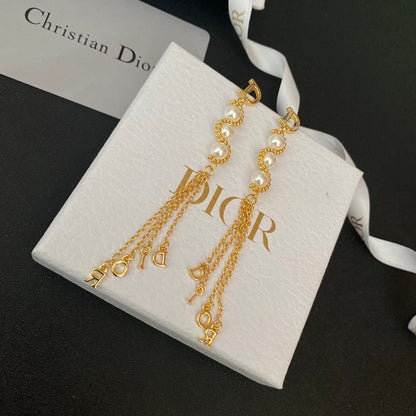 2025 Pearl Chain Earrings