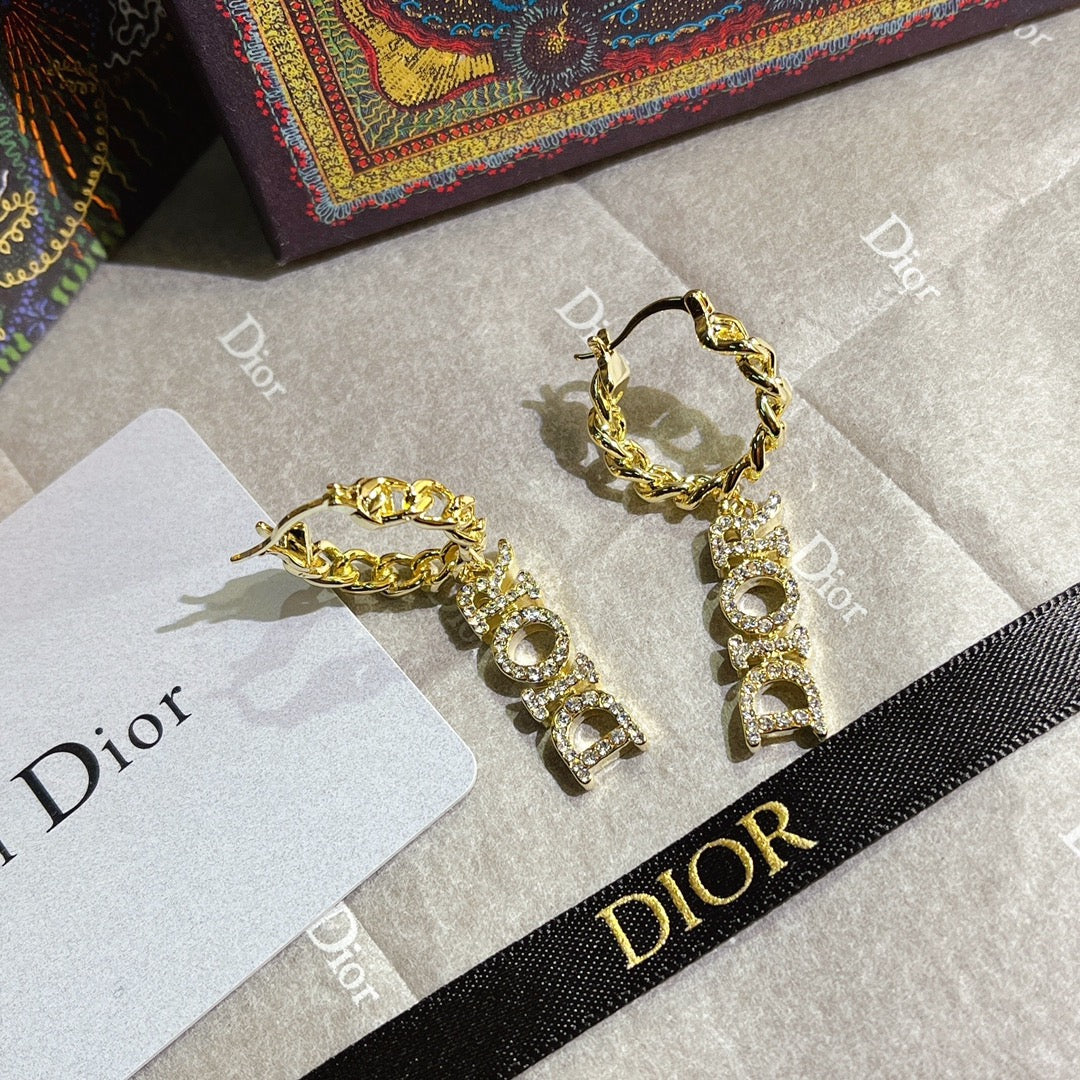 2025 Hook Diamond Earrings