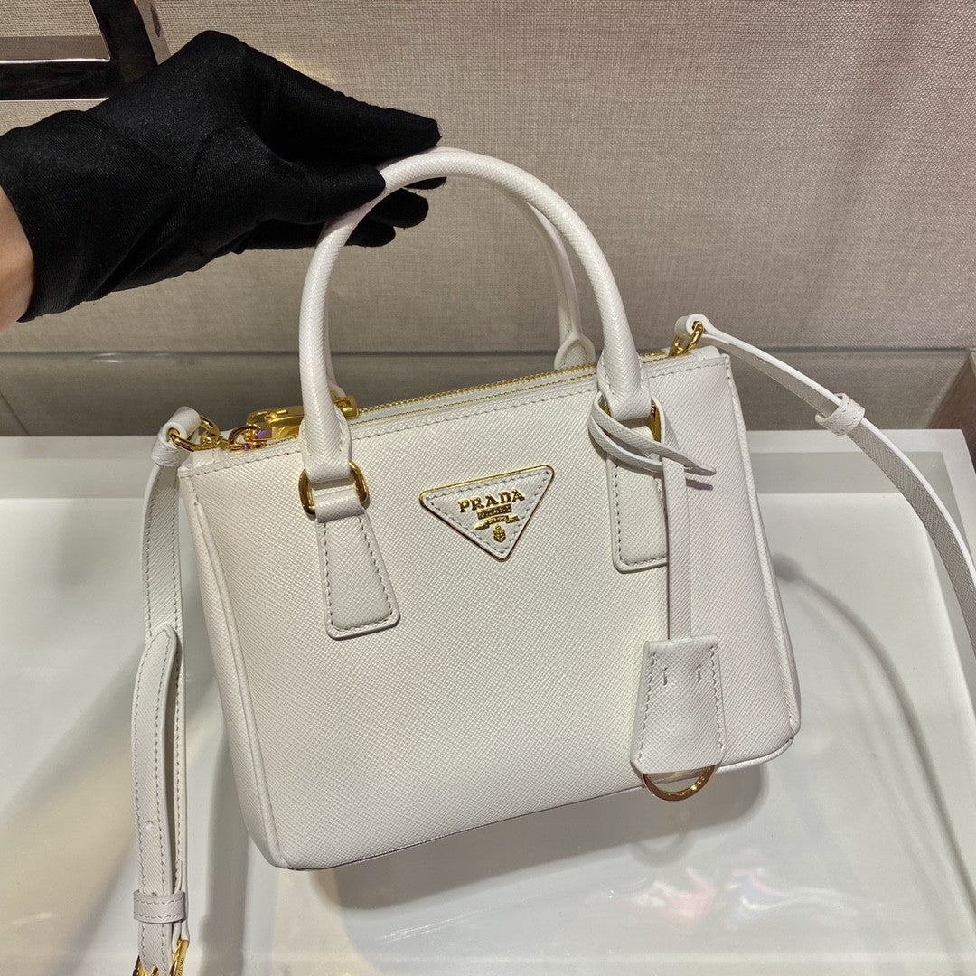 2025 Bag Classic Top-handle Bag W172