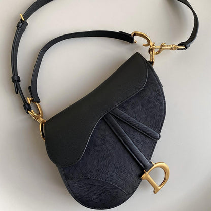 2025 Bag Classic Saddle Bag W239