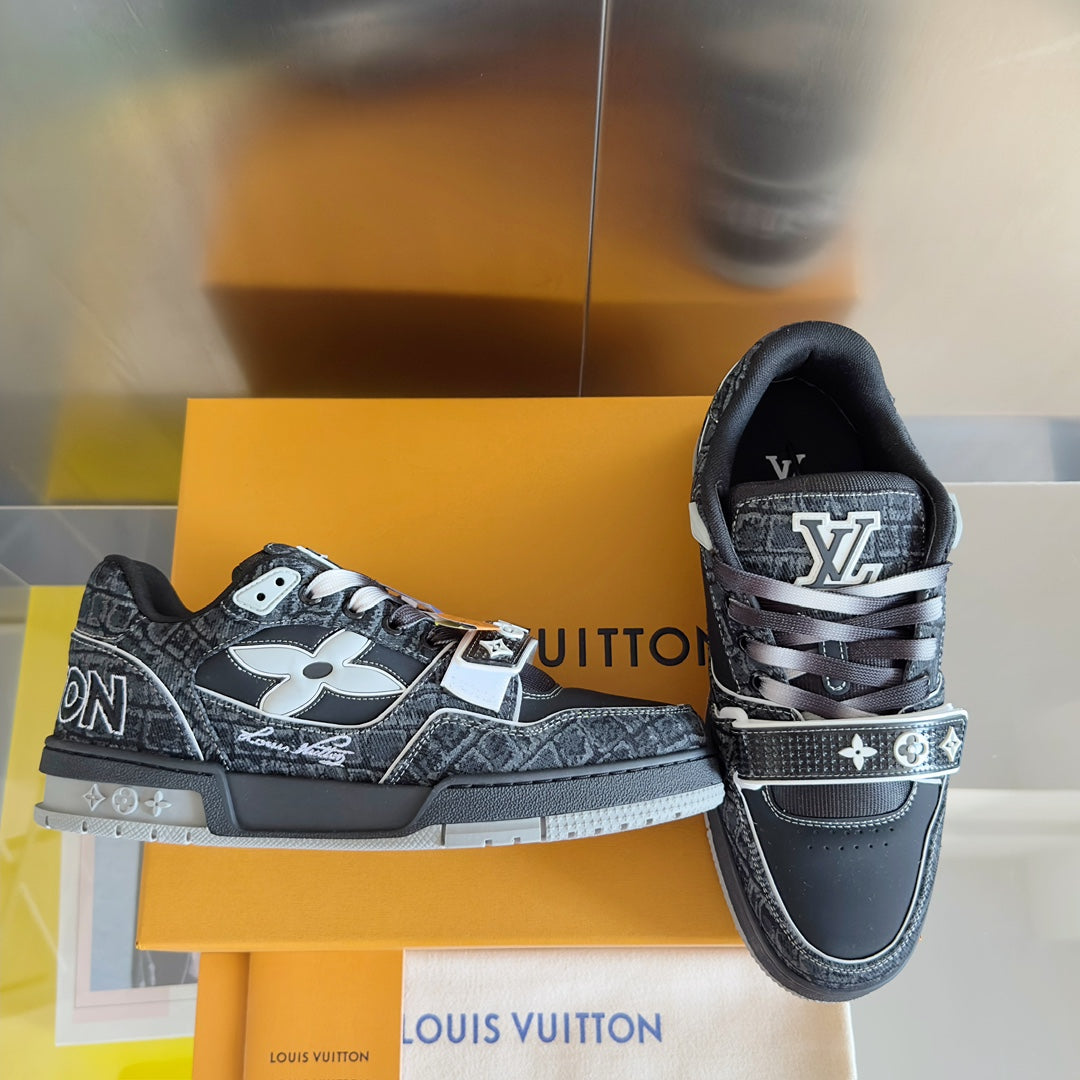2025 250318 New high quality new color board shoes