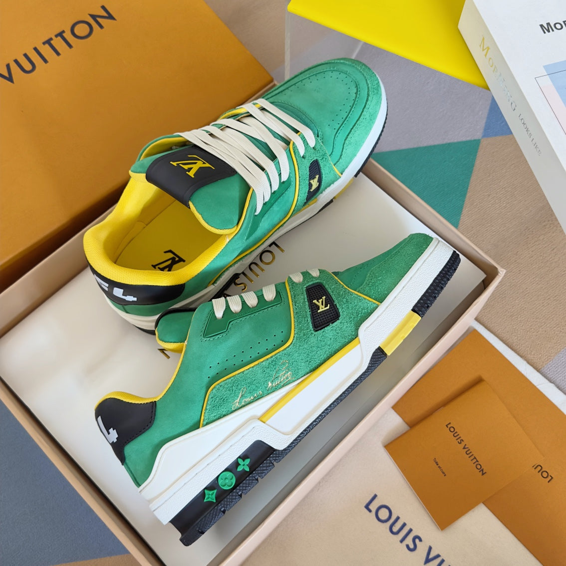 2025 250318 New high quality new color board shoes