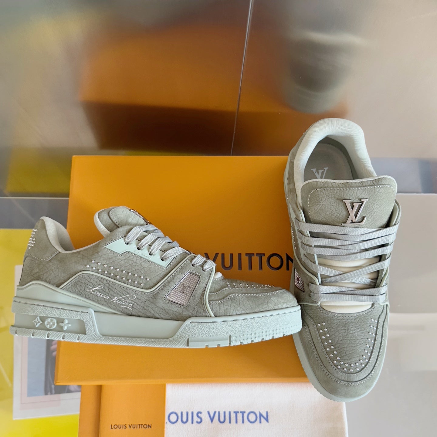 2025 250318 New high quality new color board shoes