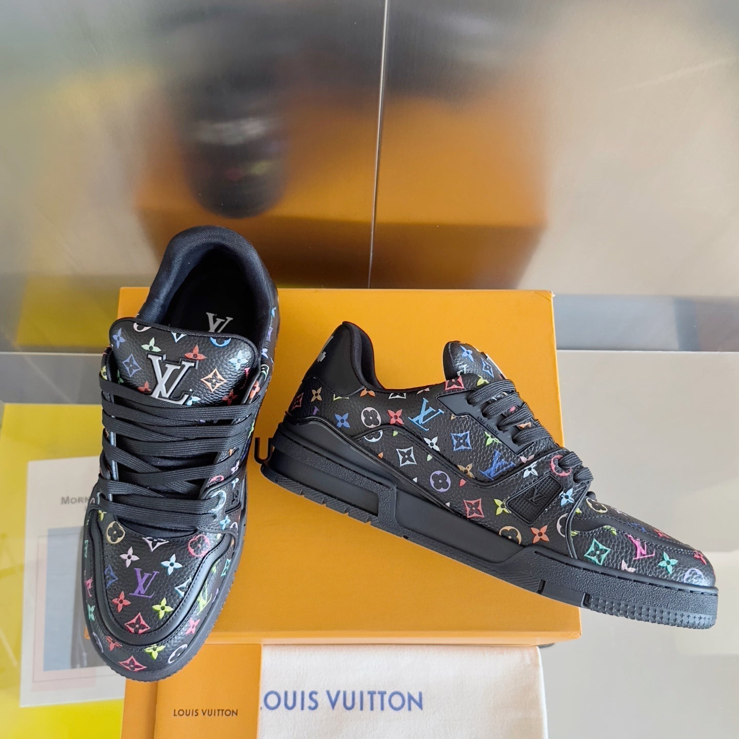 2025 250318 New high quality new color board shoes