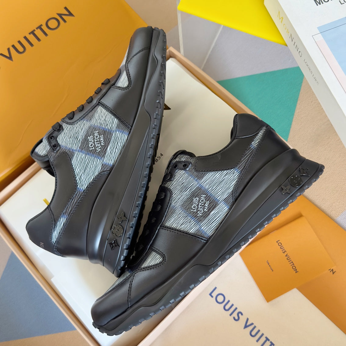 2025 250318 New high quality new color board shoes