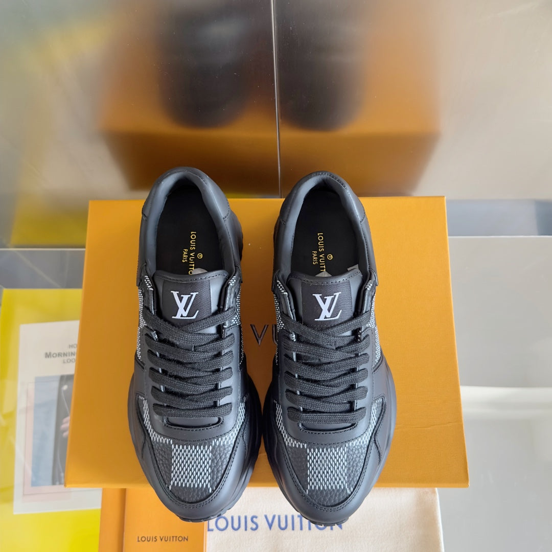 2025 250318 New high quality new color board shoes