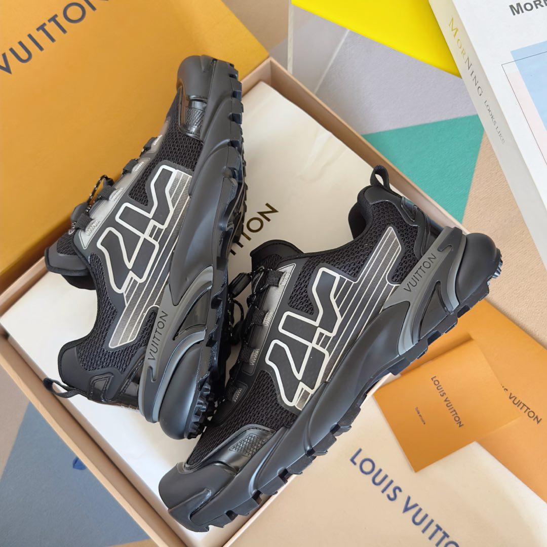 2025 250318 New high quality new color board shoes
